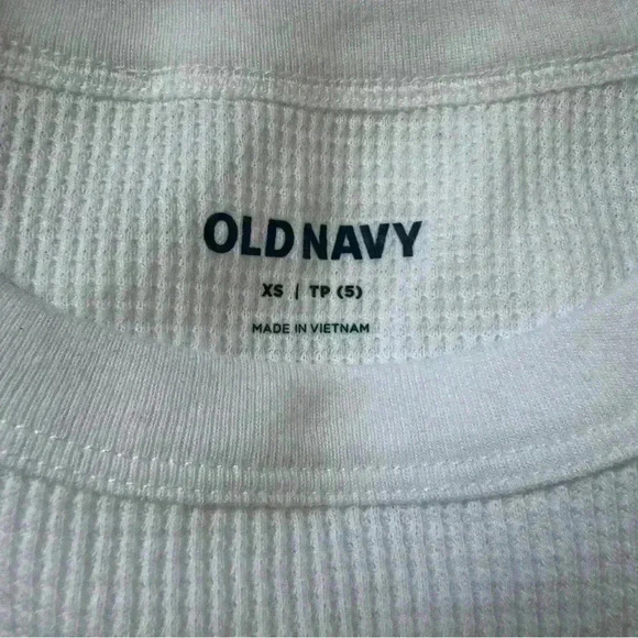 Old Navy  Thermal Long Sleeve - Picture 6 of 8